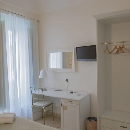 Posta Hotel Syracuse